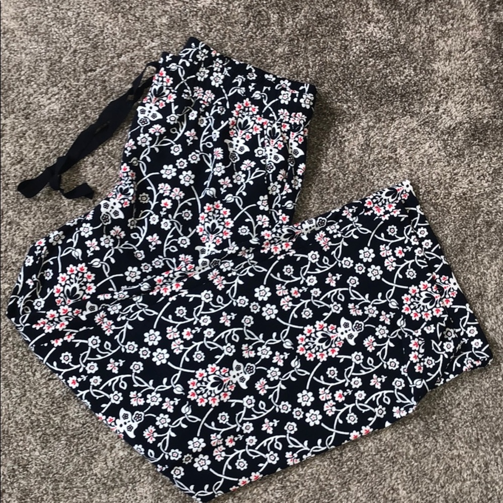 LOFT Black Flower Straight Leg Pants Size M